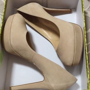 Gianni Bini Pumps. Brand New (never worn). Size 9.